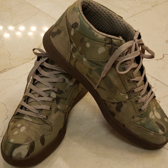 multicam vans